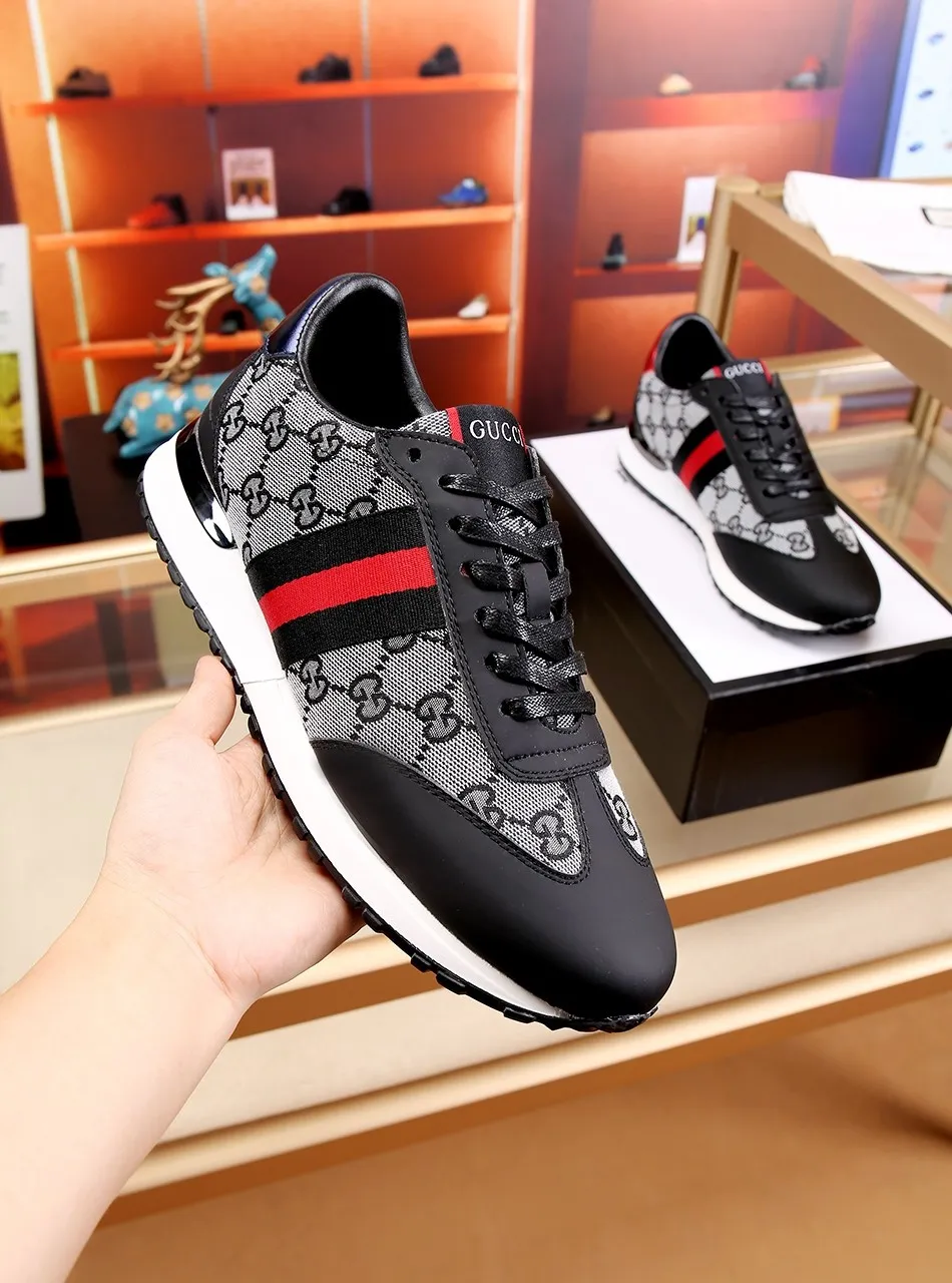 Factory price: 400💰"GUCCI"⚠️⚠️Top purchasing agent🔍🔍Sold simultaneously at men's HK counters. Sole: The original sole is specially provided by the original factory. The exclusive movable molded sole is super comfortable. The original factory follows the order. 🔍🔍High quality. 💪Details determine the quality. We only make shoes with our heart. You can enter and leave the counter at will. You are welcome to compare. Two colors are available. Size: 38-44, customized 45